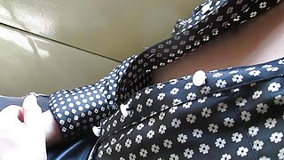 把癌症和撕裂推她的內褲色情