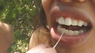 著名的色情模特亂搞害羞的男朋友色情片