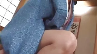 布魯內特舔大乳房金發女郎色情的陰戶