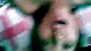 成年男子亂搞他的小雞和她的胖女朋友色情片
