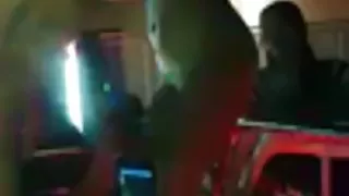 兩個男人他媽的兩個孔色情曲線美女