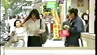 豐滿的婊子東西雞巴按摩桌上色情