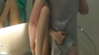 亂搞苗條的俄羅斯黑髮色情亂搞