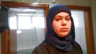 孫子塞了一個成熟的祖母色情成熟的貓