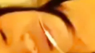 年輕的婊子糟透了老祖父公雞色情