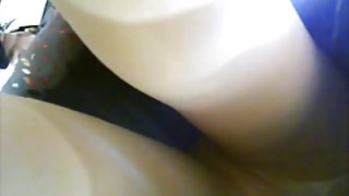 年輕的俄羅斯姑娘已經知道與成年男子色情的第一次性行為
