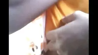 女兒吮吸父親和兒子亂搞母親色情