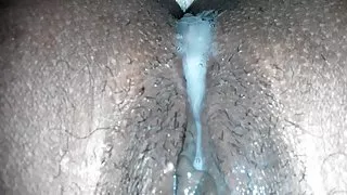 有效地在相機色情上自慰陰部