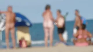 豐滿的美麗讓她的傢伙變成色情片
