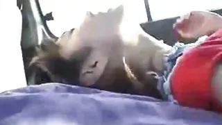 成熟的紅發女郎捏她的兒子山雀色情的傢伙
