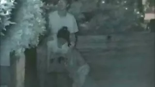 當男朋友在她猛拉時，熱金發碧眼的女人擺在