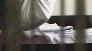 成熟的蕩婦被三個年輕人色情搞砸了