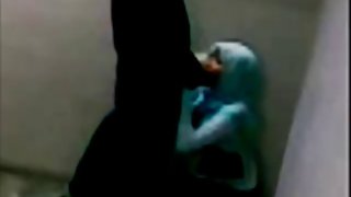 集團口交與年輕蕩婦色情