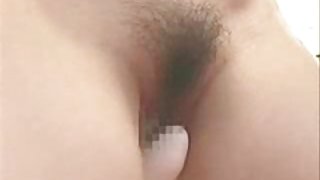 為了得到色情工作，張開雙腿